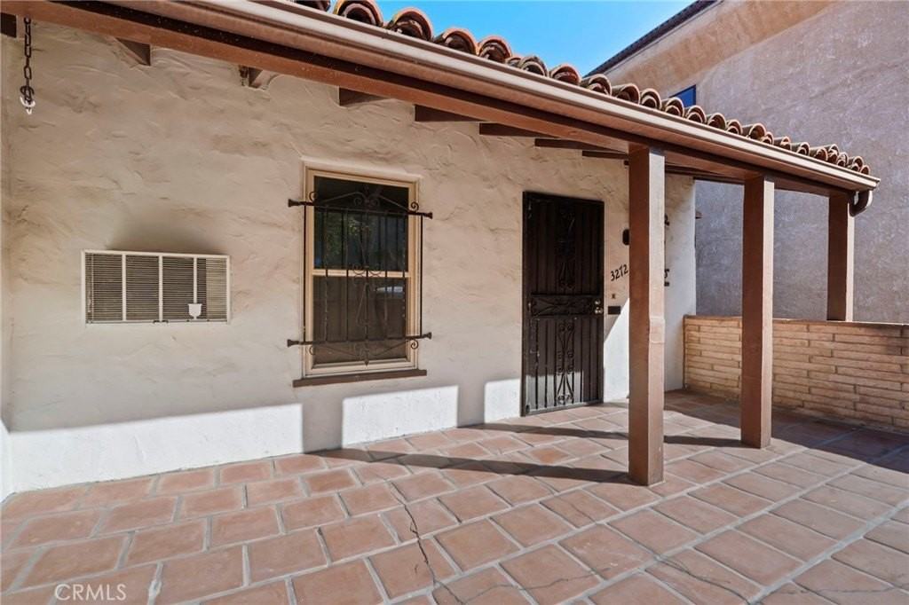 3272 Craig Dr - Photo 2 of 43