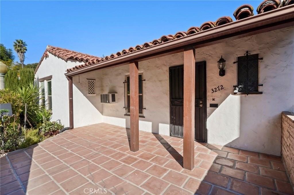 3272 Craig Dr - Photo 3 of 43