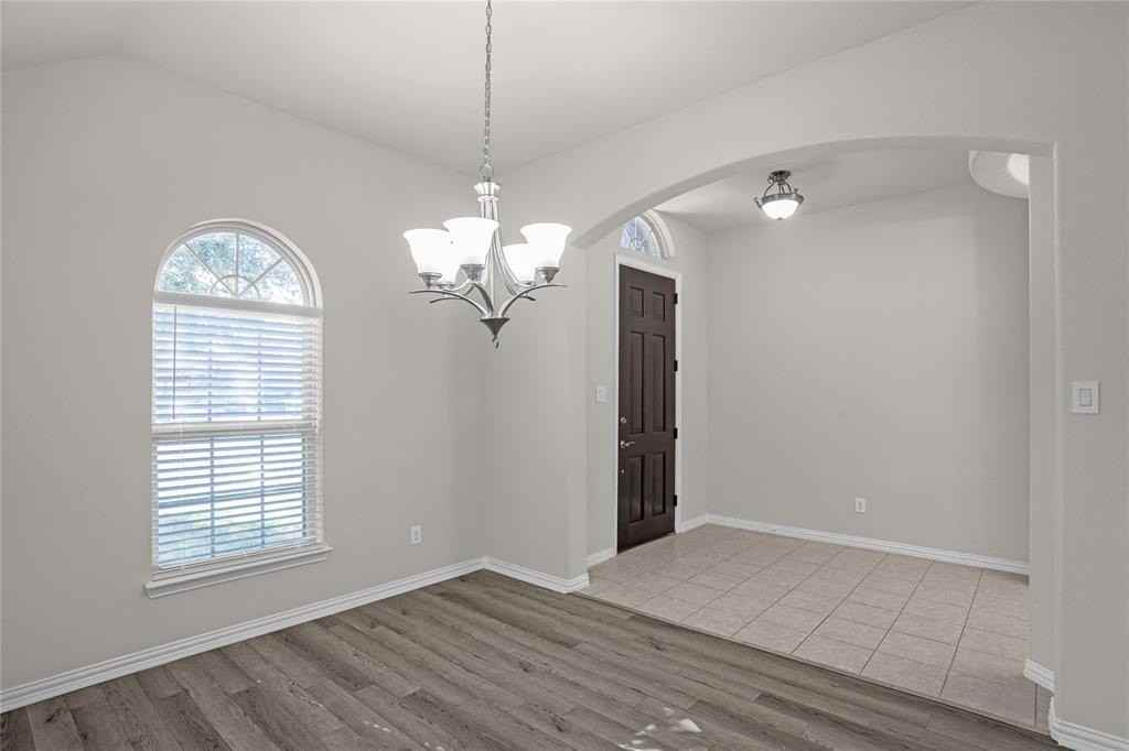 5728 Fox Chase Ln - Photo 2 of 33