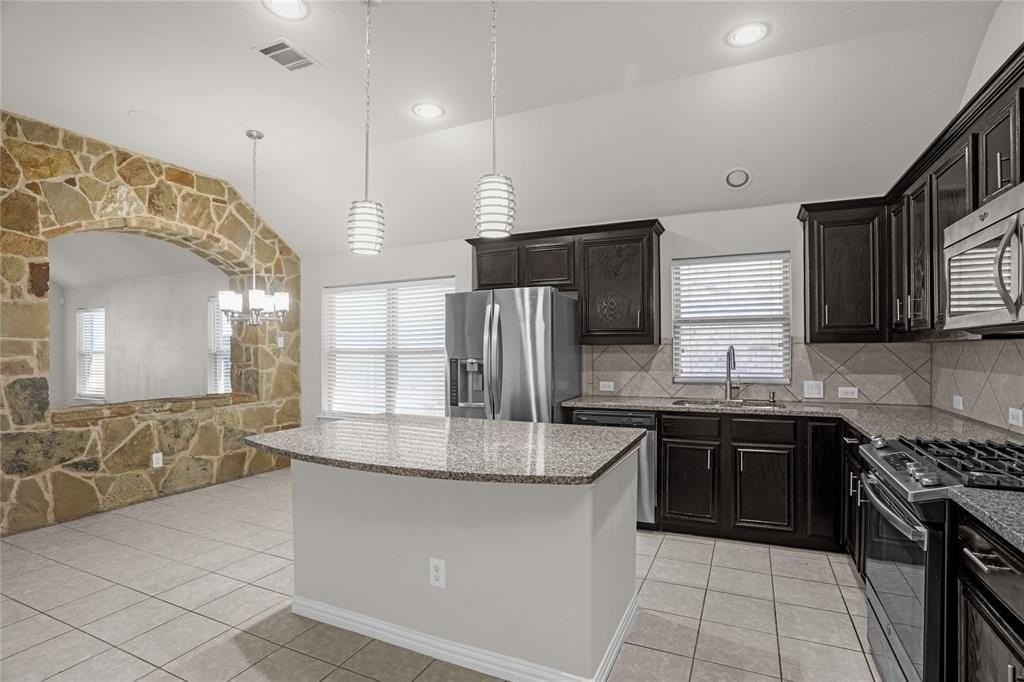 5728 Fox Chase Ln - Photo 4 of 33