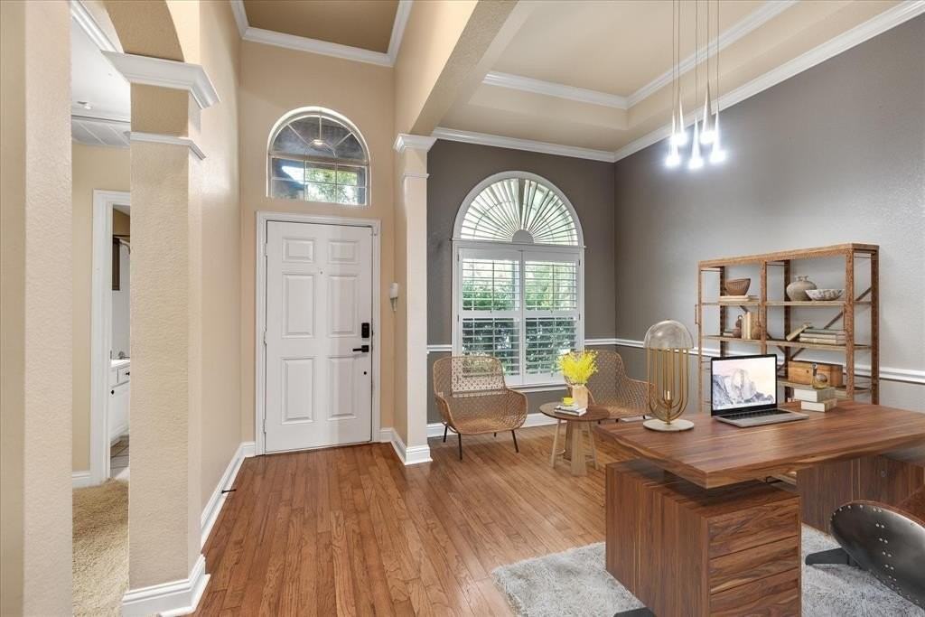 8013 Springmoss Dr - Photo 3 of 23