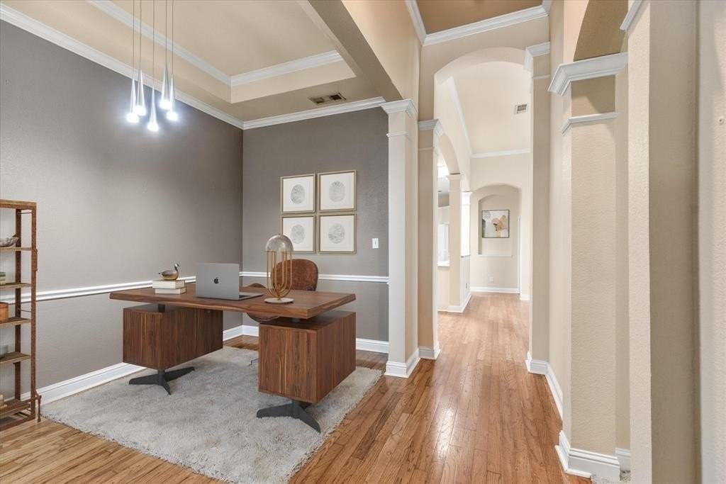 8013 Springmoss Dr - Photo 5 of 23