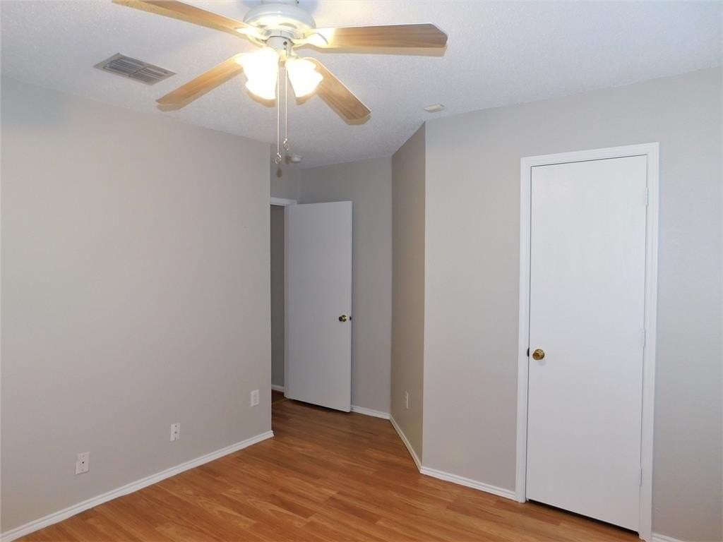 1404 Wenatchee Dr - Photo 7 of 32