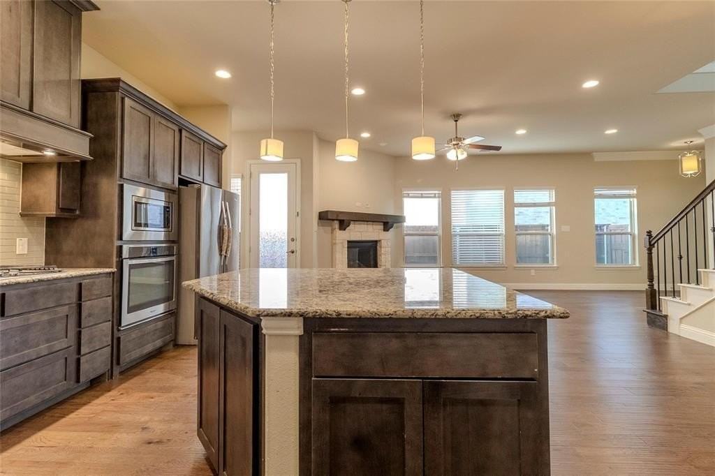 5227 Montego Bay Dr - Photo 4 of 31