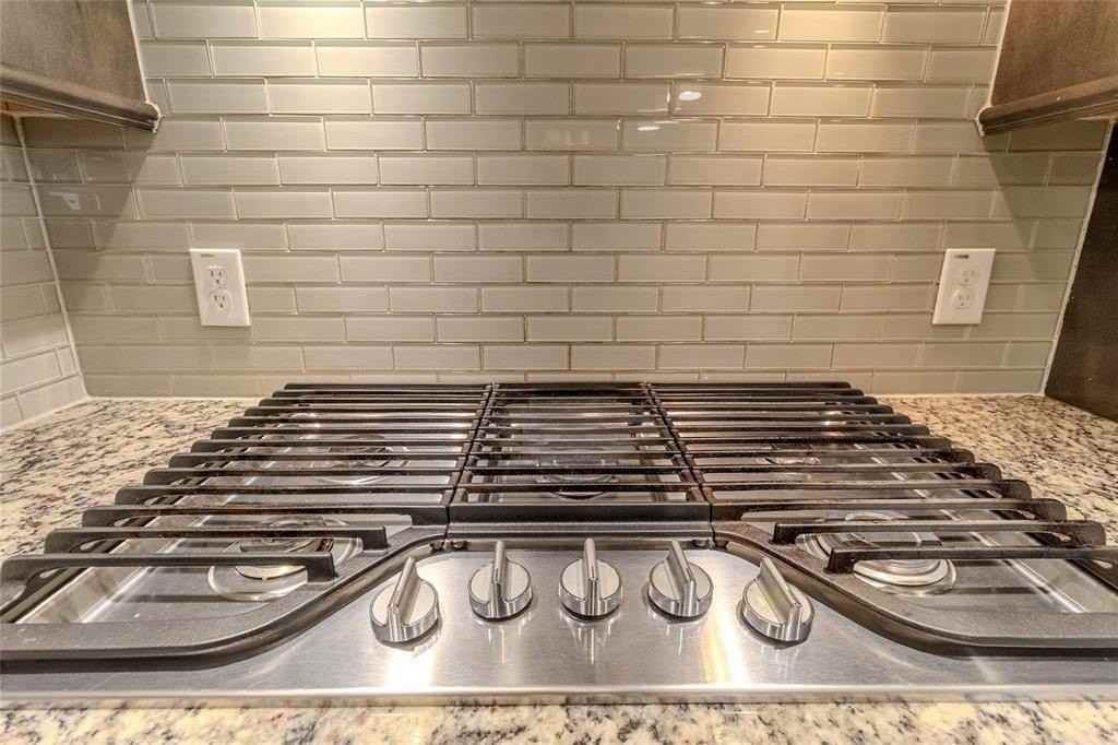 5227 Montego Bay Dr - Photo 7 of 31