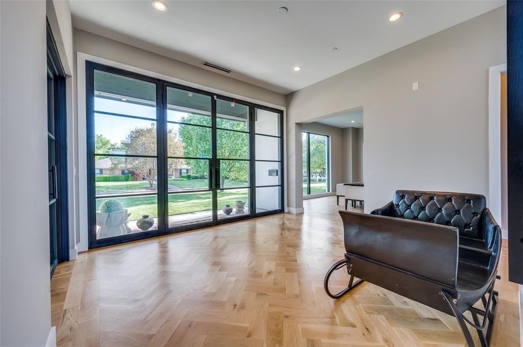 4215 Nashwood Ln - Photo 4 of 40