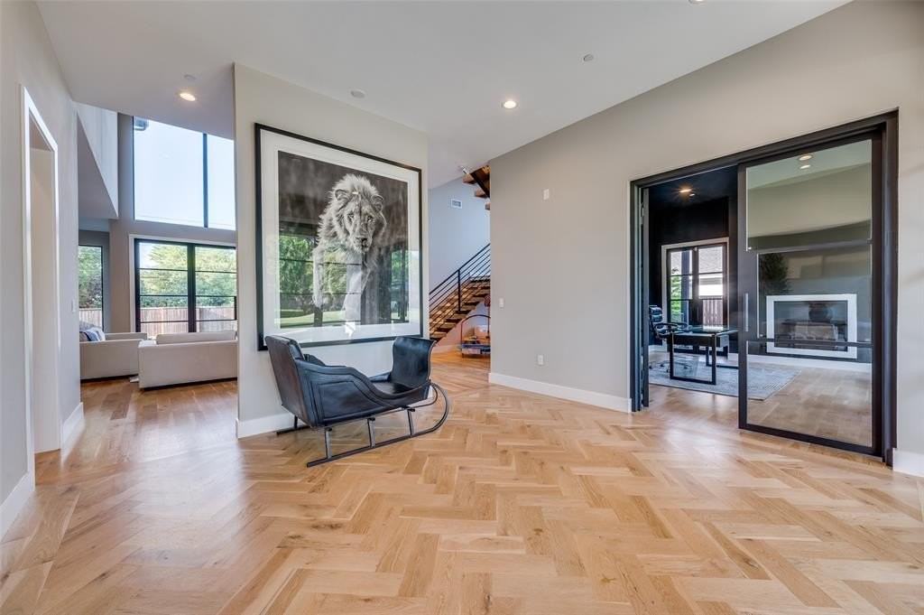 4215 Nashwood Ln - Photo 5 of 40