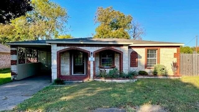 310 E Beech St - Photo 2 of 20