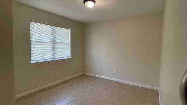 8312 Auburn Dr - Photo 3 of 12