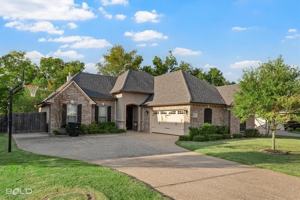 featured image of 249 Arrowhead Dr