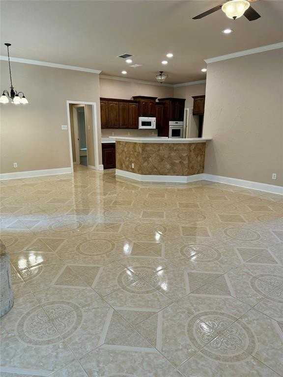 106 Wellington Ct - Photo 7 of 29