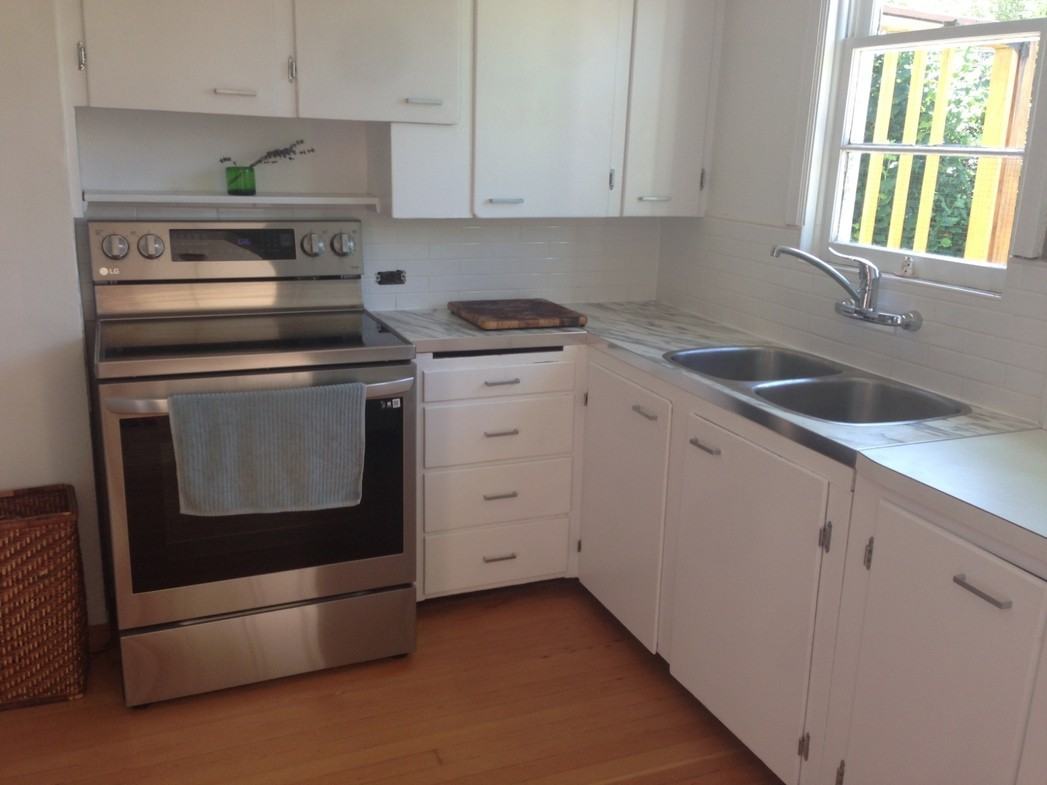 East 8th Avenue - Photo 4 of 9