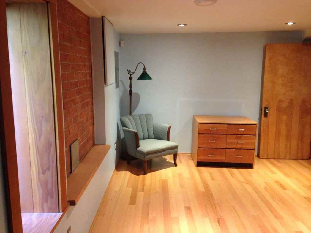 East 8th Avenue - Photo 7 of 9