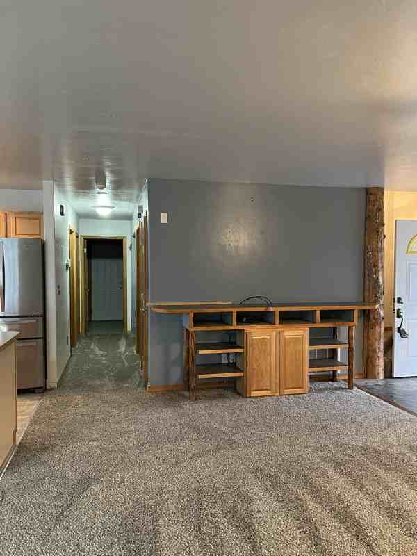 830 8th St W - Photo 7 of 20