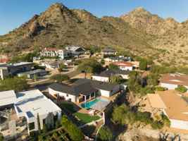 featured image of 2439 E Lincoln Cir