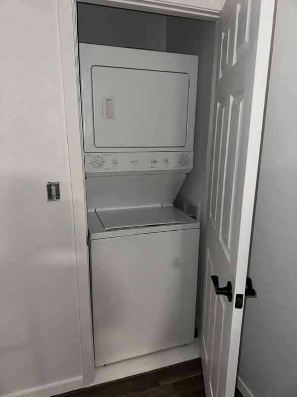 1705 Nw 48th St - Photo 5 of 7