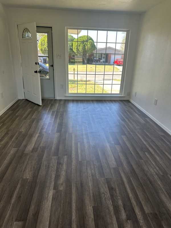 1705 Nw 48th St - Photo 7 of 7