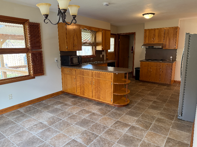 532 Bays View Rd - Photo 4 of 20