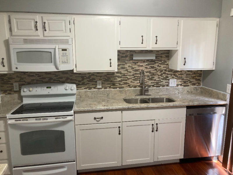 3212 Trailwood Ct - Photo 3 of 16