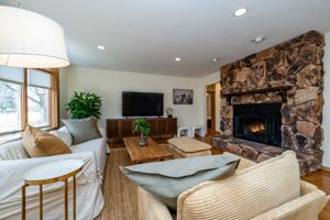 featured image of 2767 Oakwood Ln