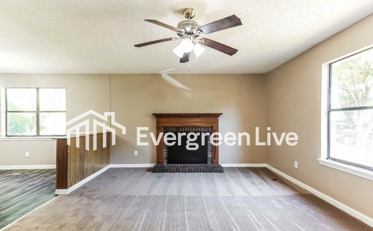 4320 Patty Ln - Photo 2 of 15