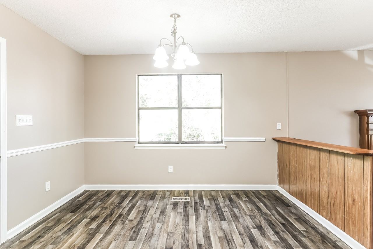 4320 Patty Ln - Photo 3 of 15