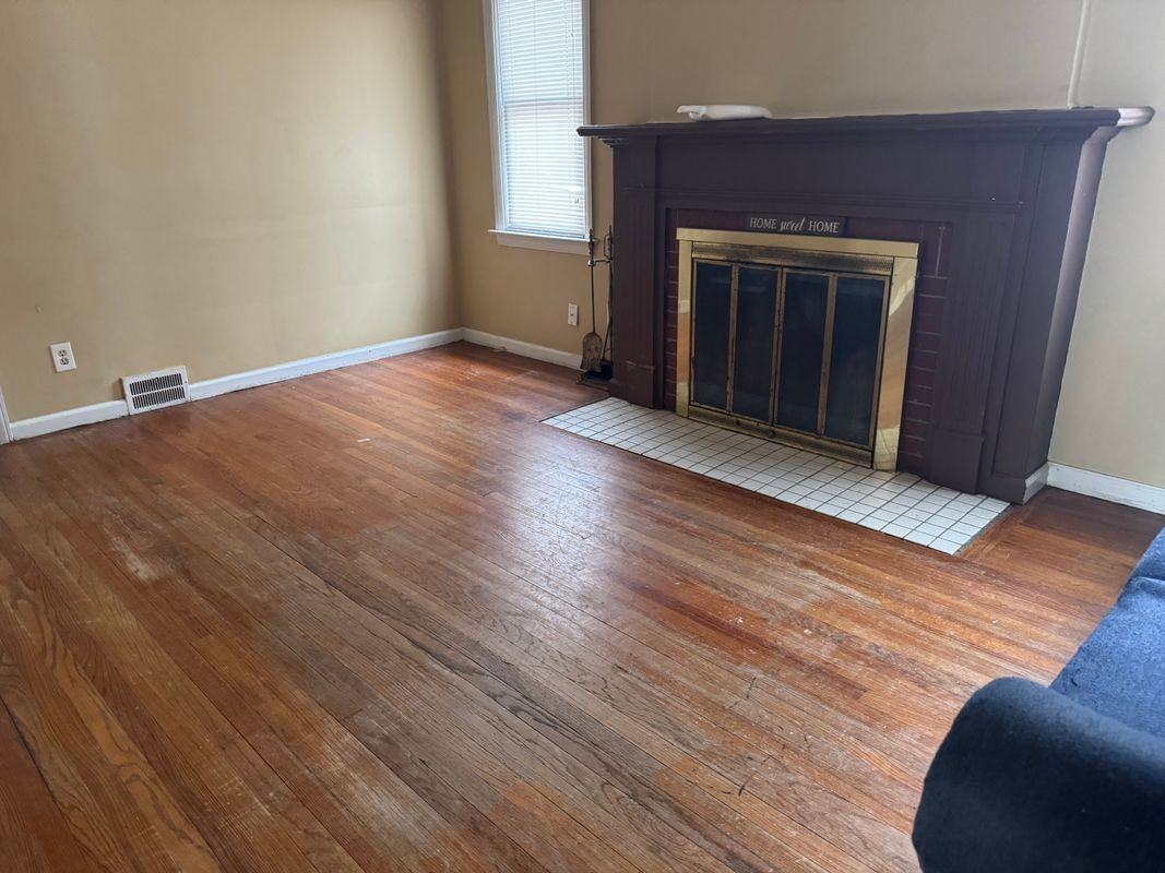 6177 Hereford St - Photo 2 of 4