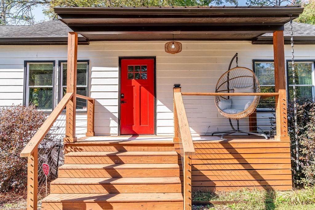 607 Quillian Ave - Photo 2 of 18