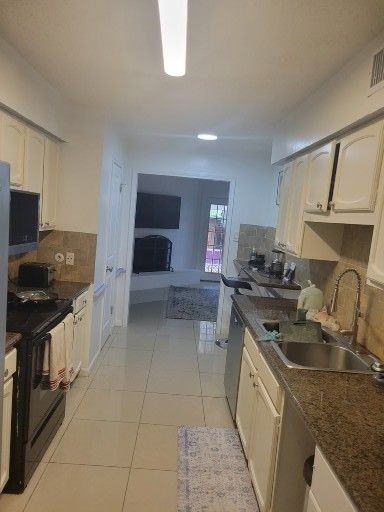 376 N Post Oak Ln - Photo 4 of 6