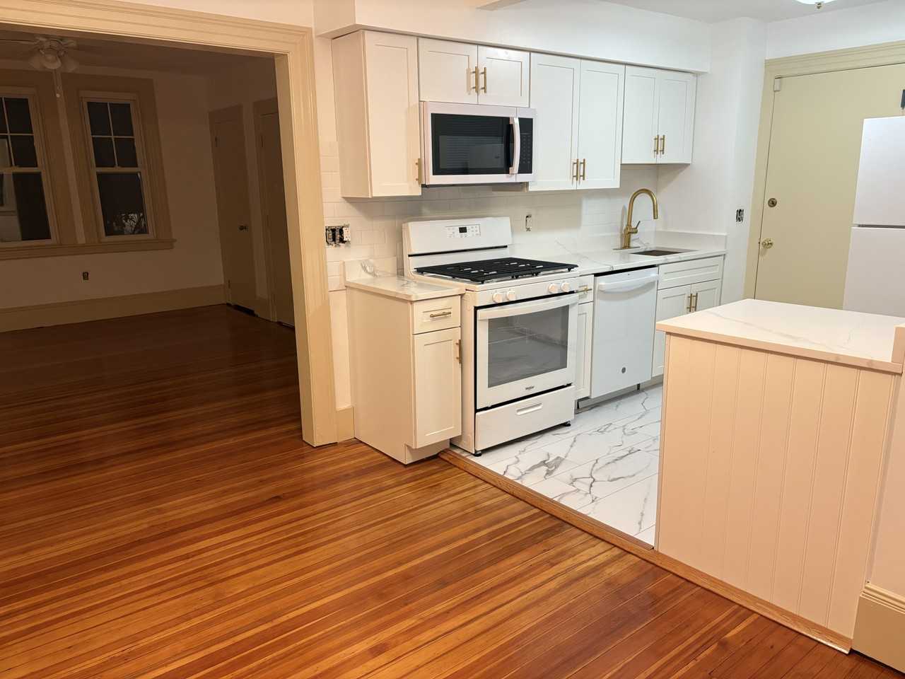 146 Irving Ave #2 - Photo 3 of 14