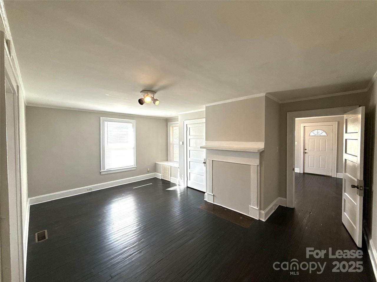 904 Harrill Street - Photo 5 of 11