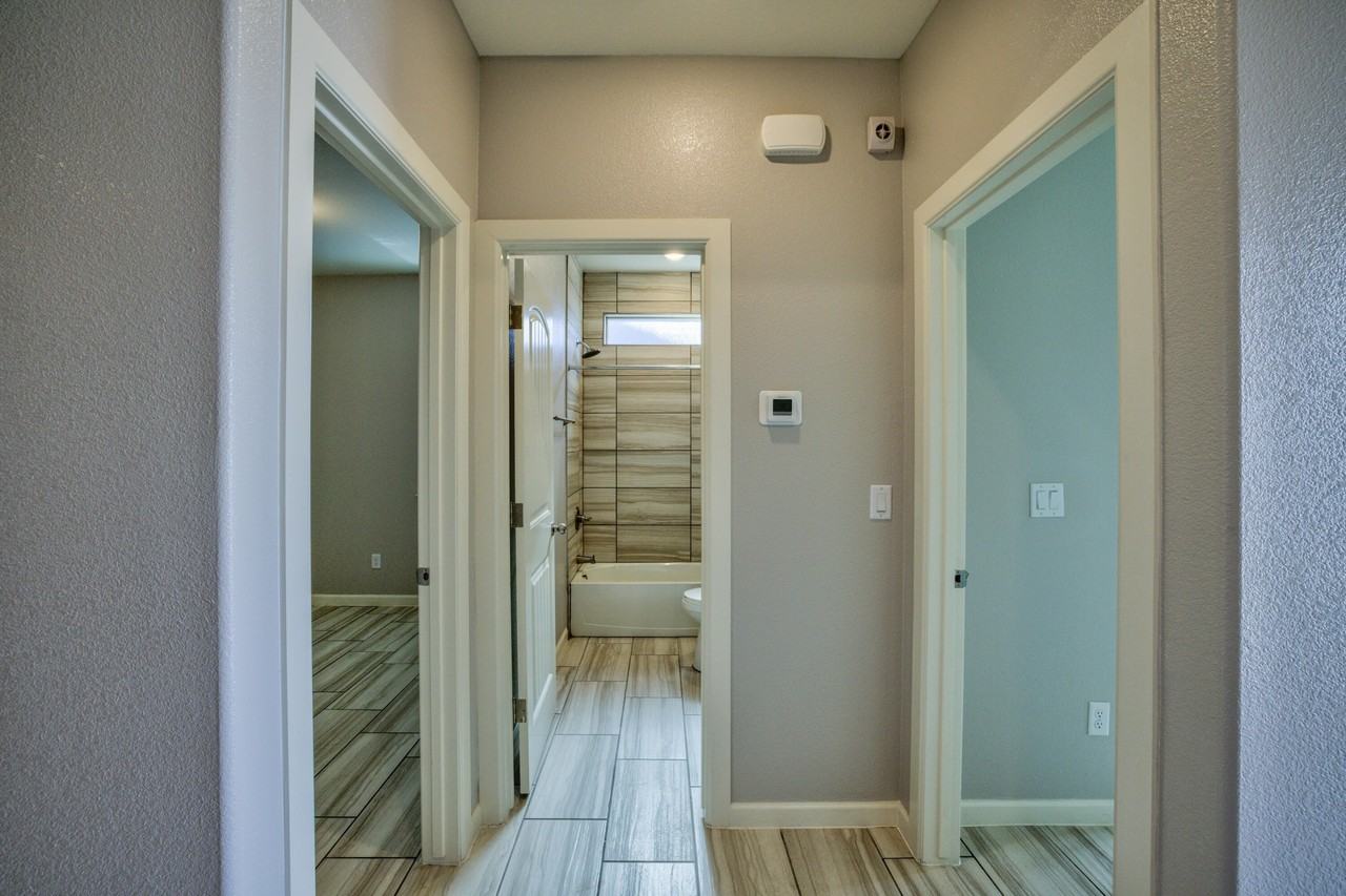 11491 Summer Drive #B - Photo 4 of 25