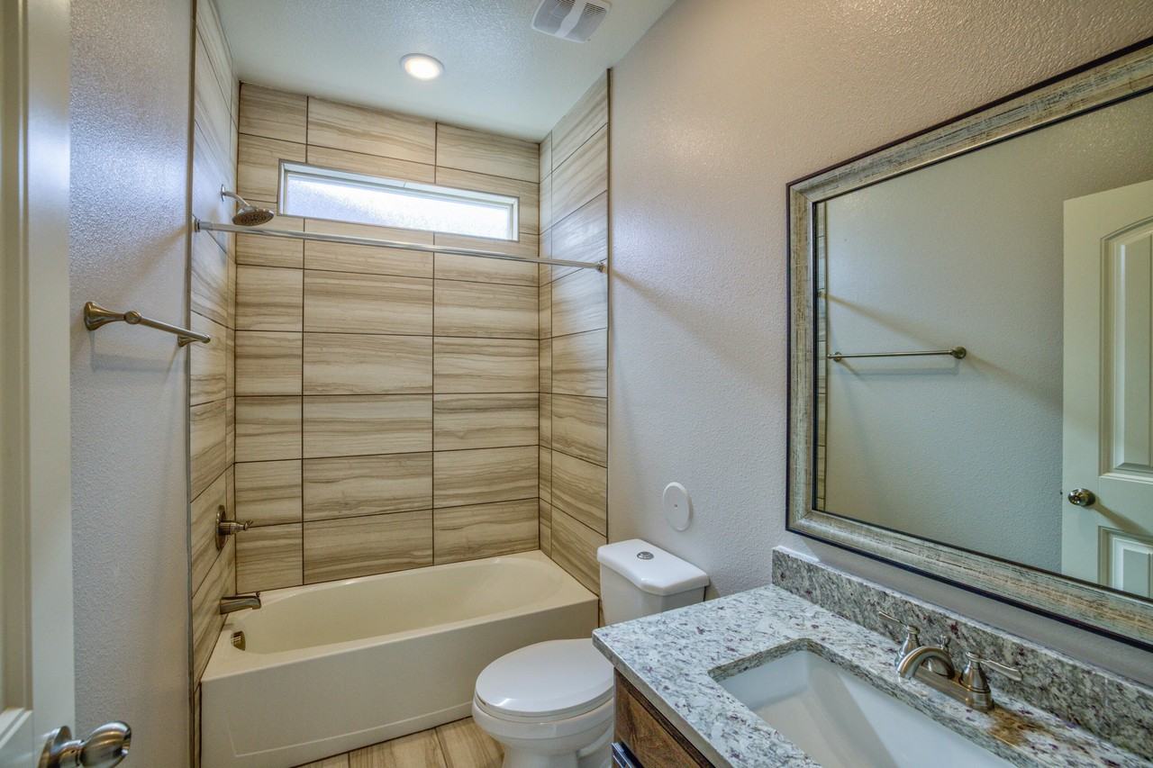 11491 Summer Drive #B - Photo 5 of 25