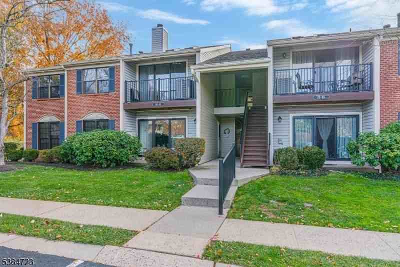 86 Baldwin Court - Photo 2 of 24