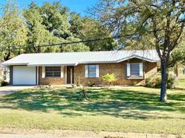 featured image of 901 Avenue E