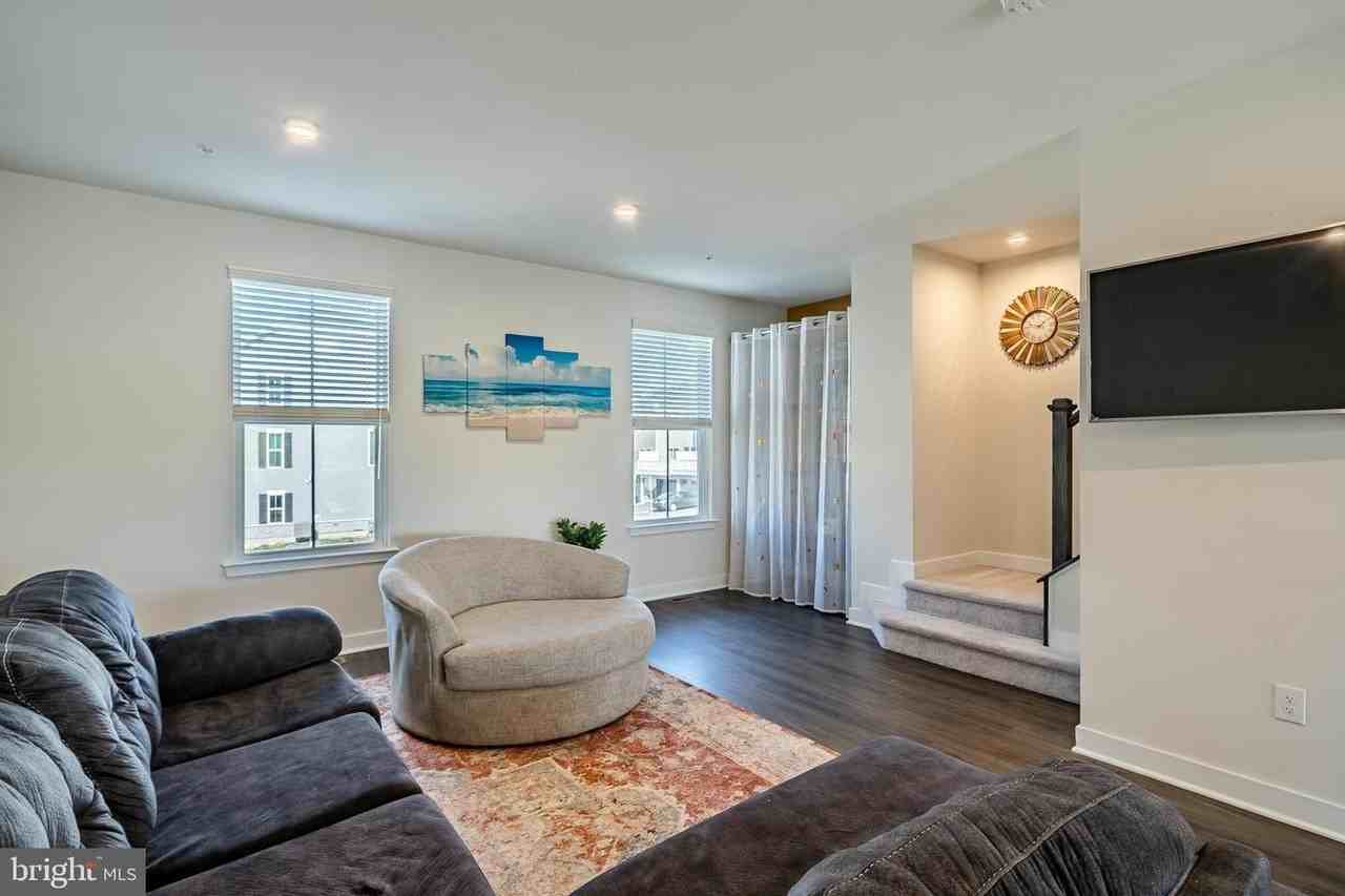 74 Glory Maple Ln - Photo 6 of 32