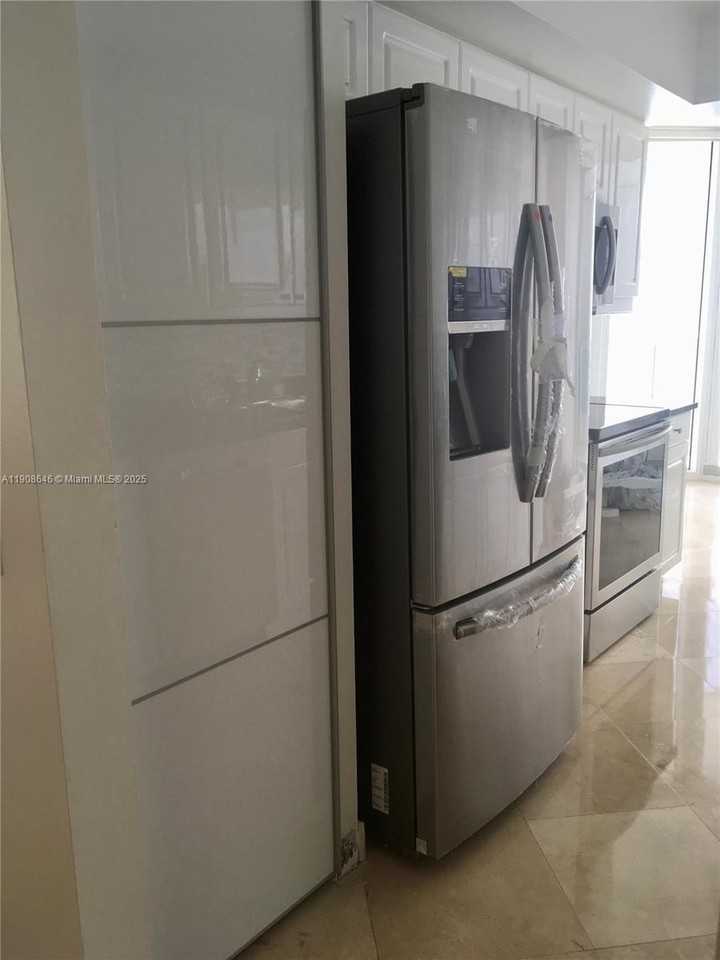 21055 Ne 37th Ave #2202 - Photo 6 of 28