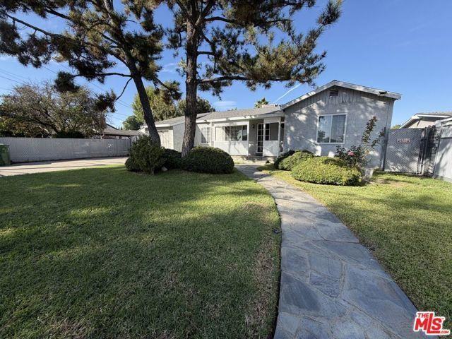 18649 Chase St - Photo 2 of 8