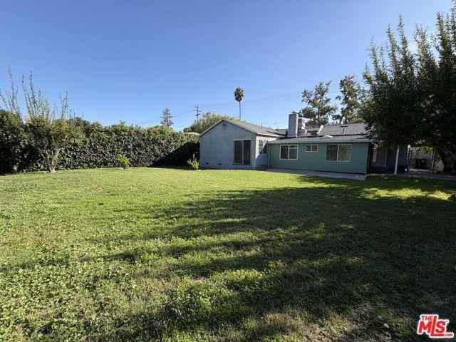 18649 Chase St - Photo 3 of 8