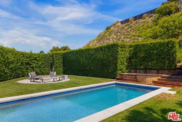 2611 Range Road - Photo 2 of 8