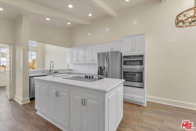 2202 The Ter - Photo 5 of 8