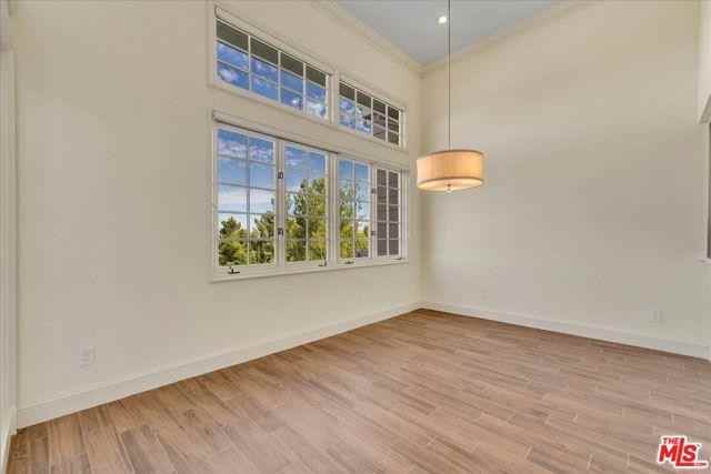 2202 The Ter - Photo 7 of 8