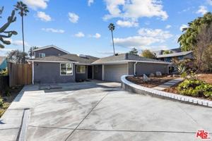 featured image of 3647 Grand View Blvd