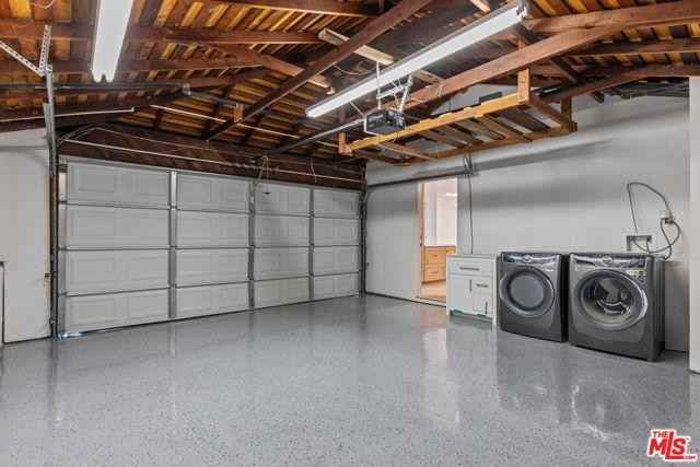 3647 Grand View Blvd - Photo 2 of 8