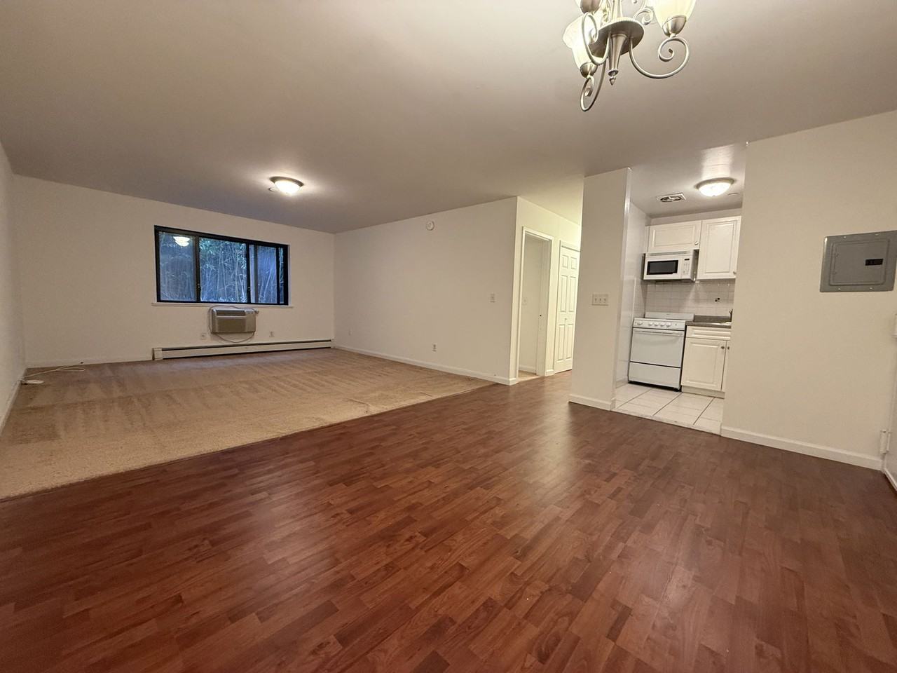 208 Undercliff Ave #B6 - Photo 2 of 8