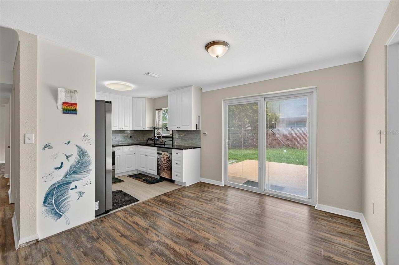 3701 60th St N - Photo 4 of 32