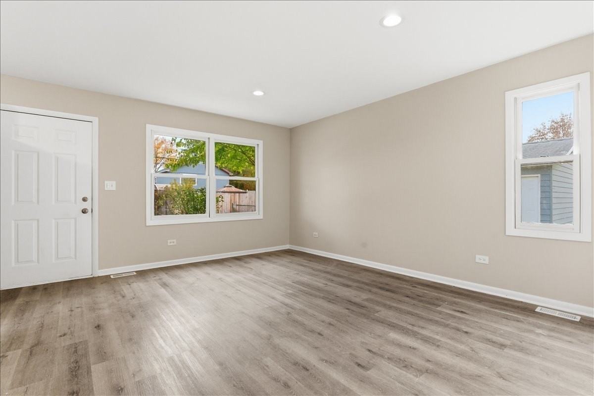 37446 East Park Lane - Photo 3 of 25