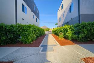 1427 S New Hampshire Ave - Photo 1 of 1