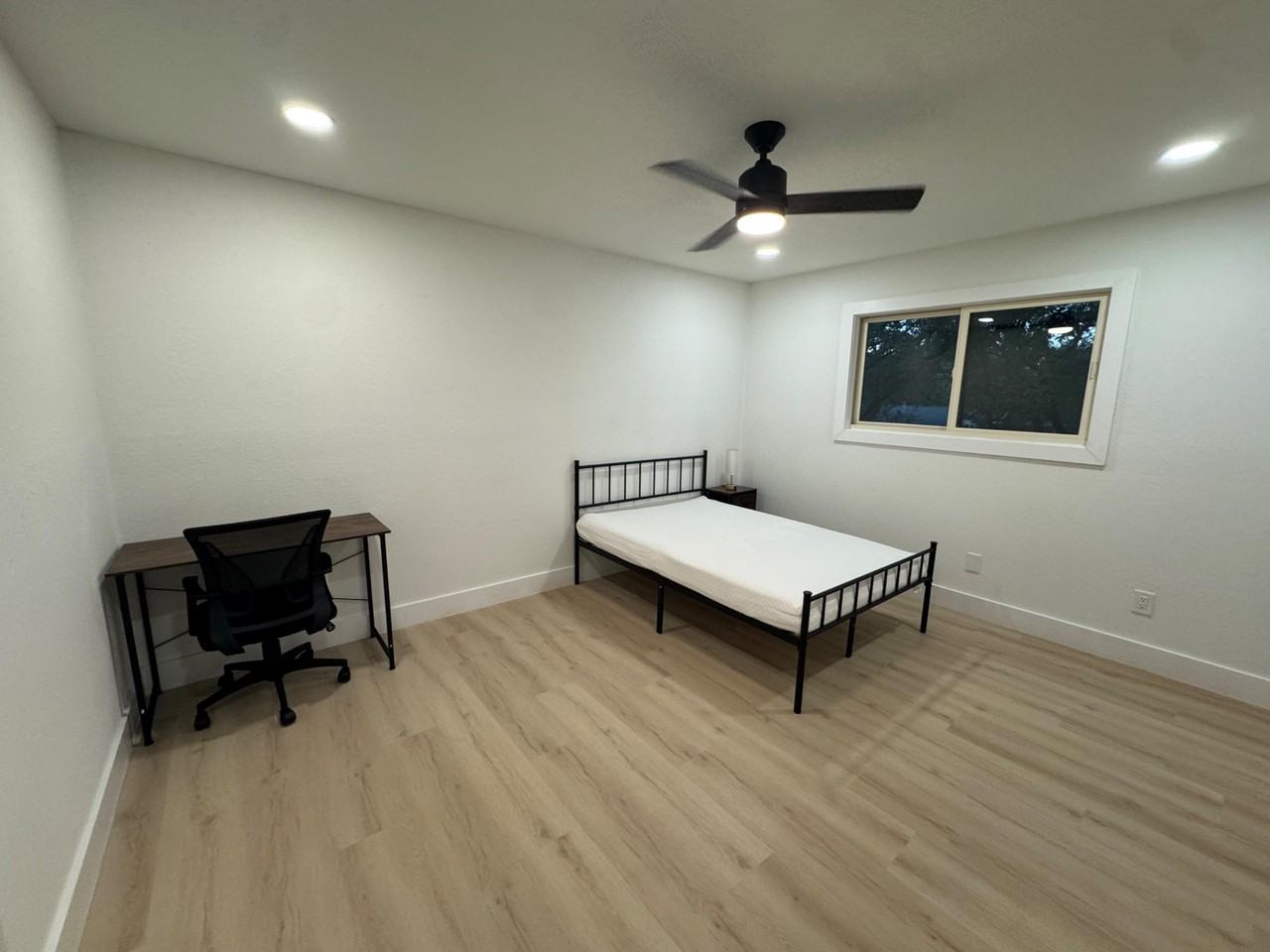 Everest Ln - Photo 3 of 5