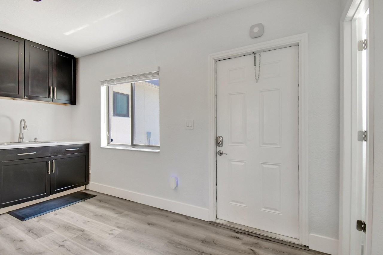 Nw 29th Ter - Photo 5 of 11